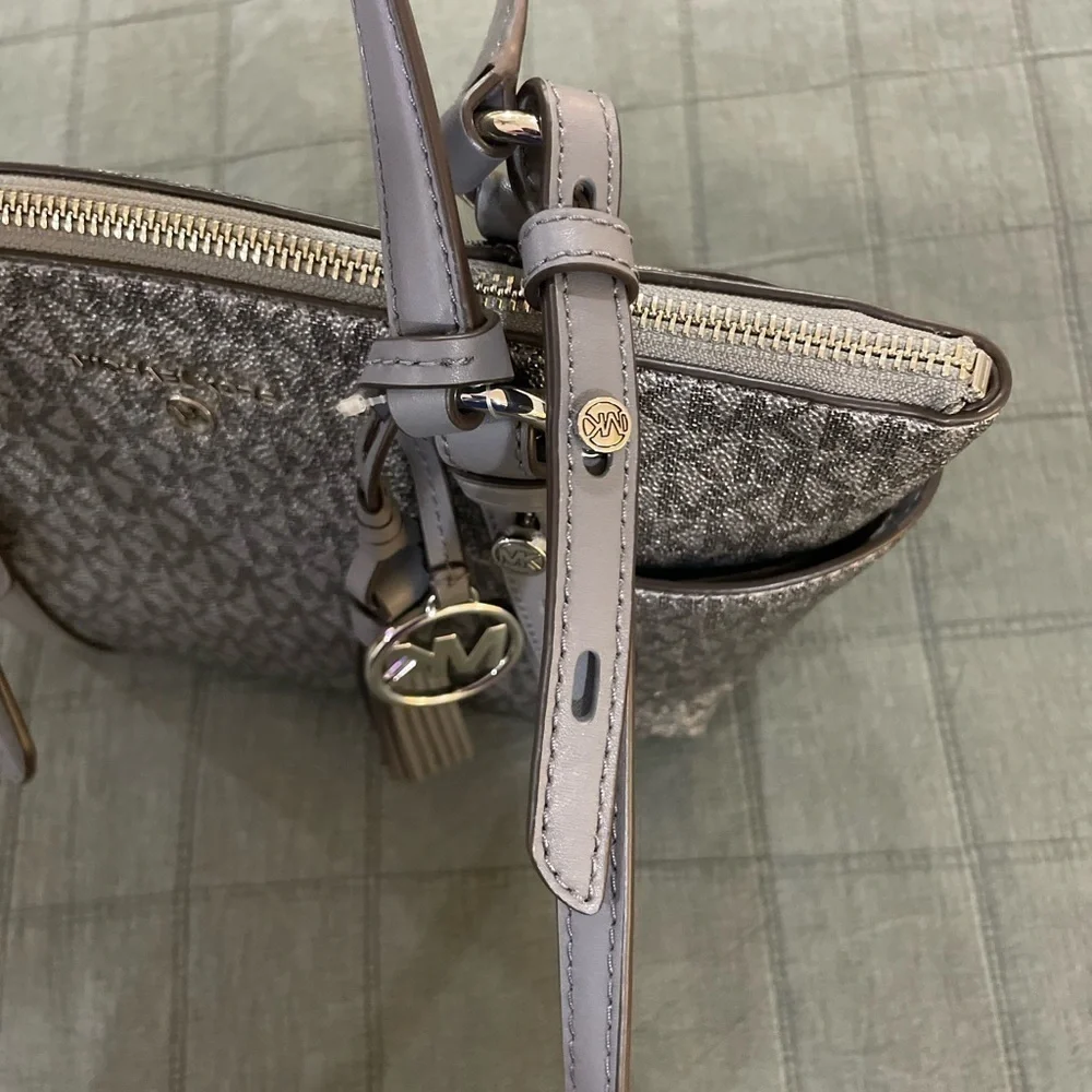 Michael Kors Sullivan handbag - Picture 7 of 15